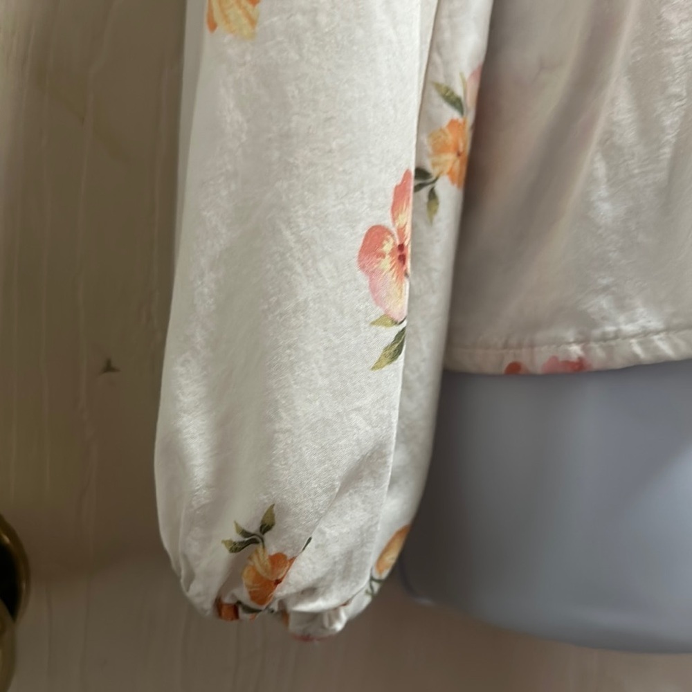Old Navy Floral Print Tie-Belt Wrap Blouse - Size XL - Cottagecore Chic - Picture 6 of 16